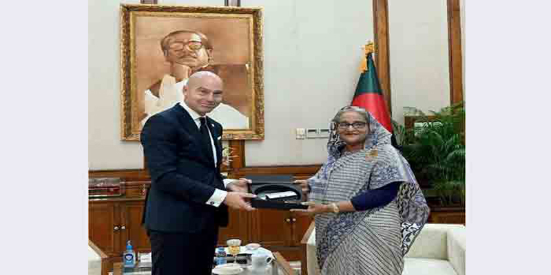 প্রথম জিসিএ লোকাল অ্যাডাপটেশন চ্যাম্পিয়নস অ্যাওয়ার্ড গ্রহণ করলেন প্রধানমন্ত্রী