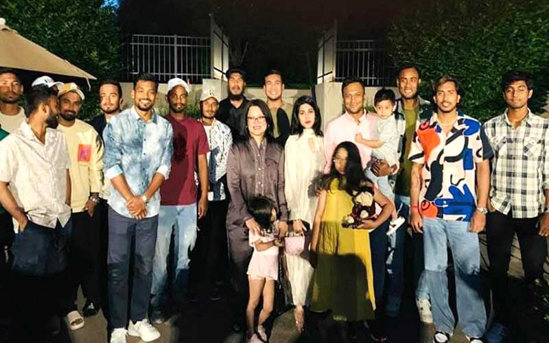 নিউ ইয়র্কে সাকিবের বাসায় শান্তদের বনভোজন