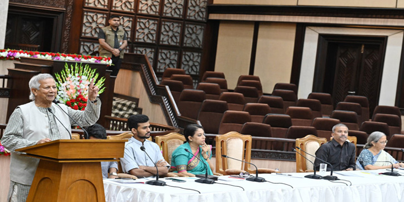‘জুলাই বিপ্লবে’ শহিদদের স্বপ্ন বাস্তবায়ন করা হবে: প্রধান উপদেষ্টা