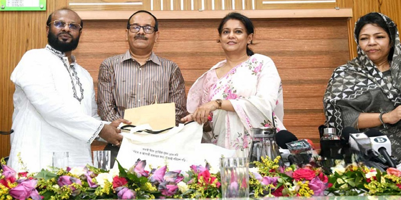 অক্টোবর থেকে সুপারশপে, নভেম্বর থেকে কাঁচাবাজারে পলিথিন ব্যাগ নিষিদ্ধ