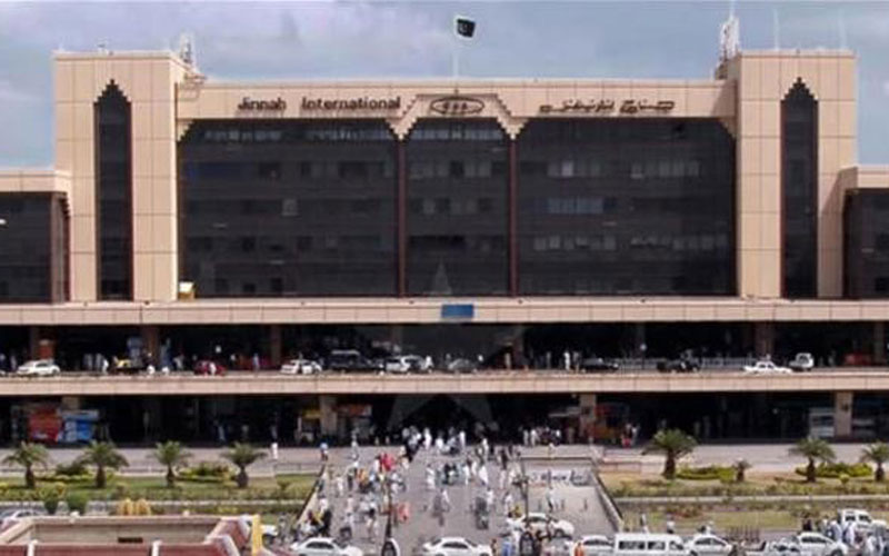 করাচি বিমানবন্দরকে নিরাপত্তা ঝুঁকিপূর্ণ 'রেড জোন' ঘোষণা