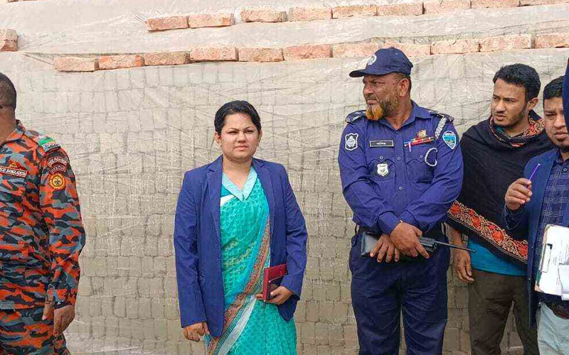 সংবাদ প্রকাশের পর নোয়াখালীতে অবৈধ ইটভাটা ভেঙ্গে দিয়েছে প্রশাসন