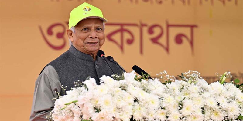 শুধু ব্যক্তিস্বার্থ নয়, জনস্বার্থে ব্যবসা করার আহ্বান প্রধান উপদেষ্টার