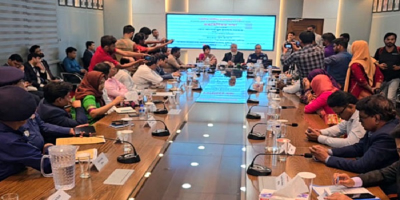 ‘ডিসেম্বরে নির্বাচন করতে প্রস্তুত ইসি’