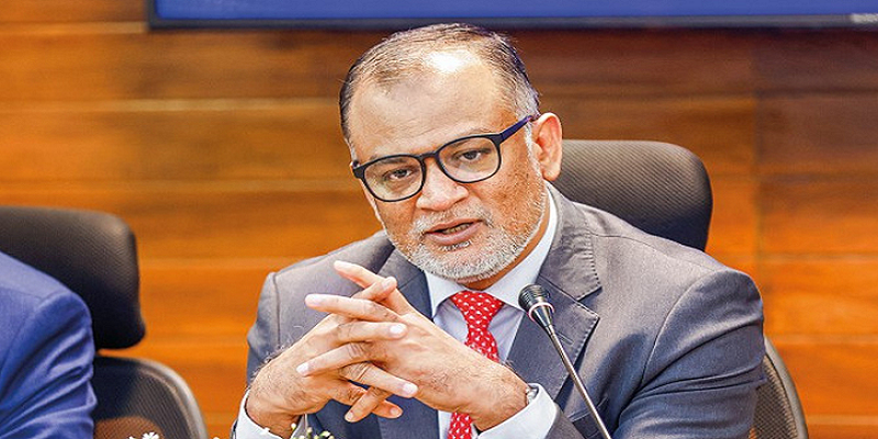 তেলসহ নিত্যপণ্যের সমস্যার সমাধান ৭ দিনে: বাণিজ্য উপদেষ্টা