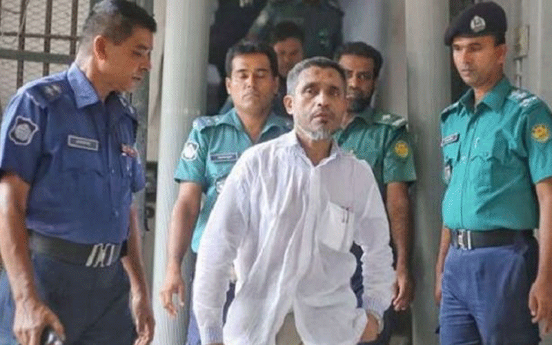 অস্ত্র মামলায় ১৭ বছরের দণ্ড থেকে খালাস পেলেন বাবর