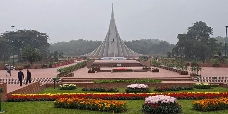 বীর শহীদদের শ্রদ্ধা জানাতে প্রস্তুত জাতীয় স্মৃতিসৌধ