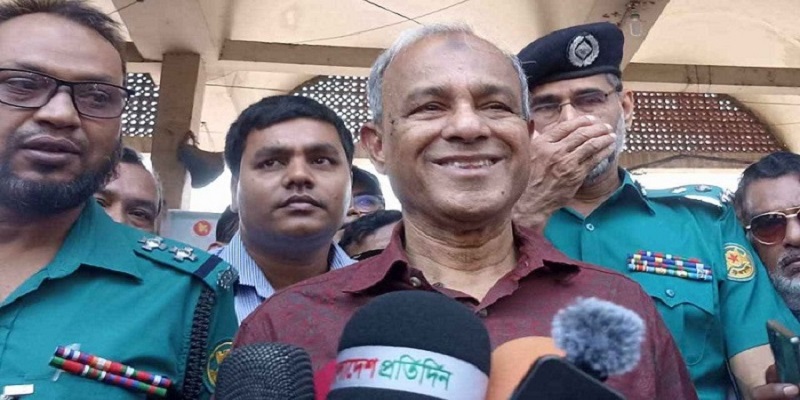 মিয়ানমার সীমান্ত নিয়ে ছড়িয়ে পড়া ভিডিওর সবই সত্য নয়: স্বরাষ্ট্র উপদেষ্টা