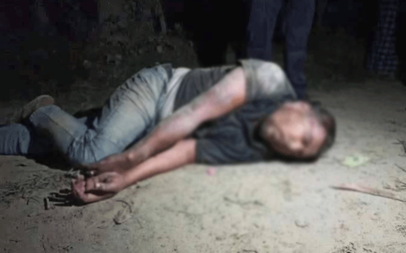 নোয়াখালীতে যুবলীগ নেতাকে পিটিয়ে হত্যা