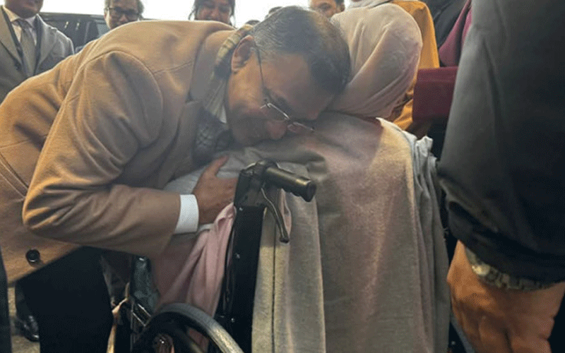 লন্ডনে খালেদা জিয়াকে বিদায় জানালেন তারেক রহমান