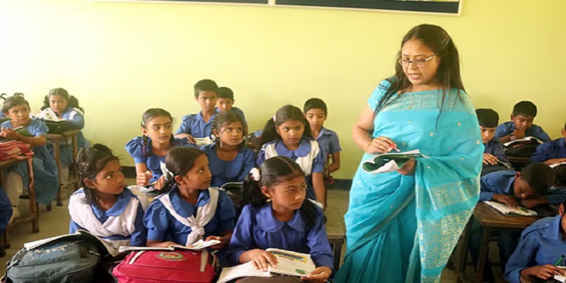 প্রাথমিক শিক্ষকরা পাচ্ছেন ১১তম গ্রেড, বেতন বাড়বে কর্মকর্তাদের