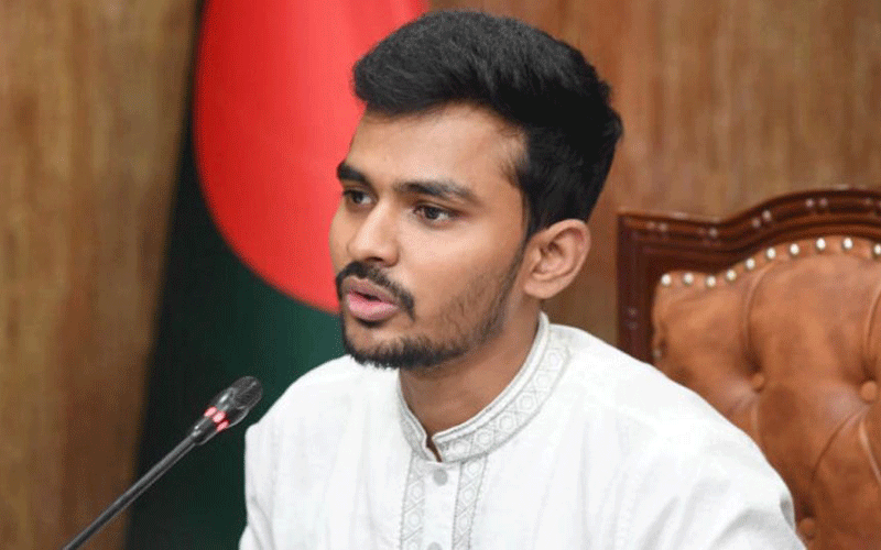 রাজধানীর ৩ এলাকায় প্রাথমিকভাবে বুয়েটের তৈরি অটোরিকশা চলবে: উপদেষ্টা আসিফ