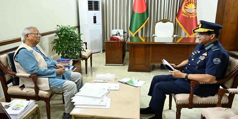 প্রধান উপদেষ্টার সঙ্গে বিমান বাহিনী প্রধানের সাক্ষাৎ