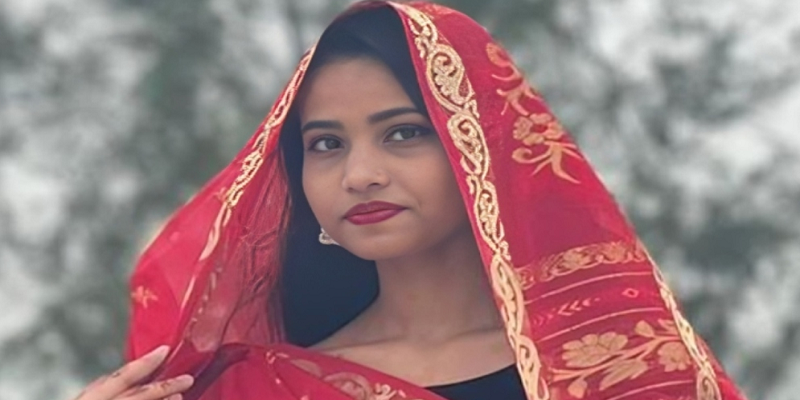 হেলিকপ্টার থেকে গুলি করে তরুণীকে হত্যা: হাসিনাসহ ৪ জনের বিরুদ্ধে মামলা
