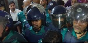 আপনি কীভাবে এত শিক্ষার্থীকে প্রতারিত করলেন: খায়রুল বাশারকে আদালত