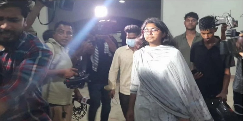 খুলনায় পৌঁছেছেন নাহিদ-হাসনাতরা, রাত সাড়ে ৯টায় সংবাদ সম্মেলন