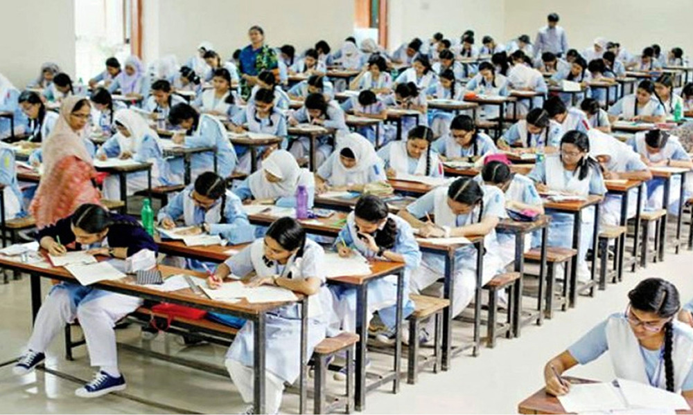 আজ শেষ হচ্ছে এইচএসসির লিখিত পরীক্ষা : অপেক্ষা ব্যবহারিকের