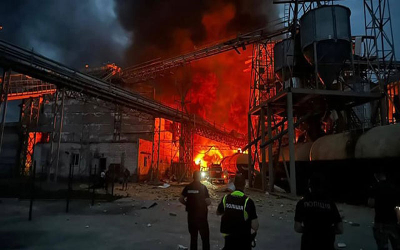 ইউক্রেনের ড্রোন হামলায় রাশিয়ার পারমাণবিক প্লান্টে আগুন