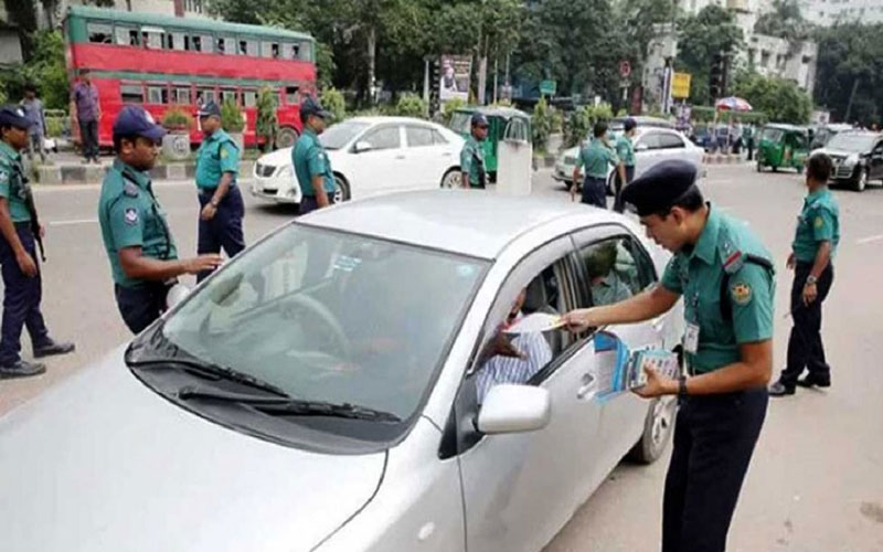 রাজধানীতে ট্রাফিক আইন লঙ্ঘনে ২৩৪৪ মামলা